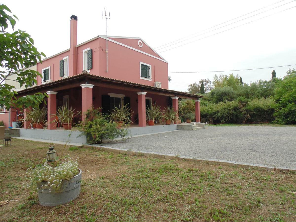 Birdsing Cottage Dassia  Buitenkant foto